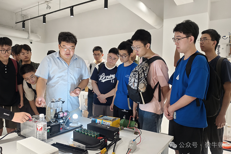 Apprendre par la pratique, créer des rêves avec dévouement — Accueil chaleureux des étudiants de la promotion 2021 en stockage d'énergie de l'Université du Shandong pour un stage professionnel