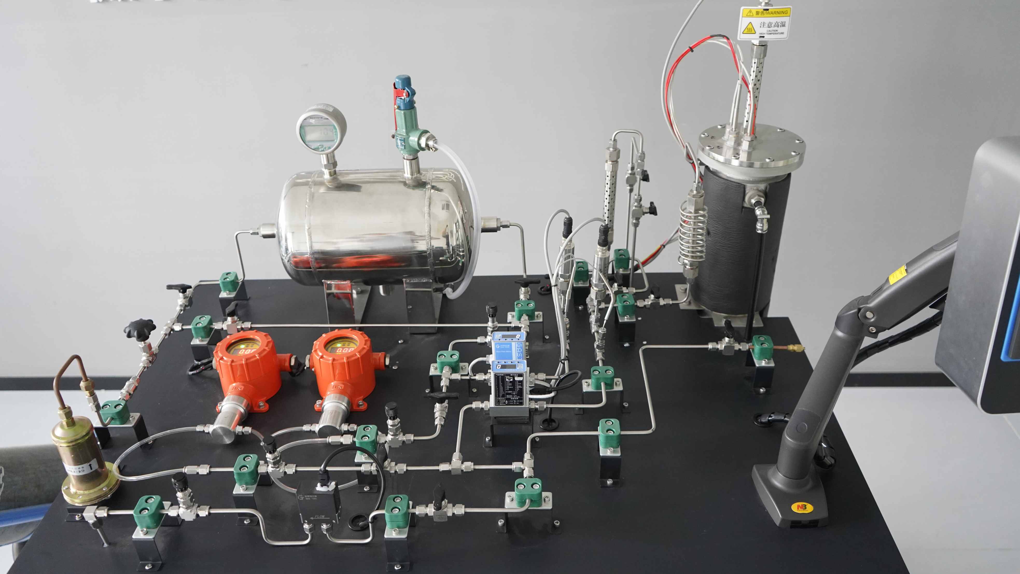 Un système expérimental d’adsorption du dioxyde de carbone soutient la recherche et l’enseignement sur la capture du carbone dans une université chinoise de premier plan 